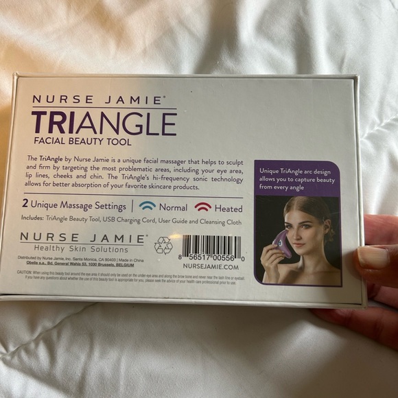 Nurse Jamie Triangle Massaging Facial Tool - Picture 4 of 6